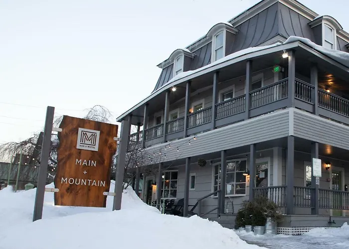 Main And Mountain